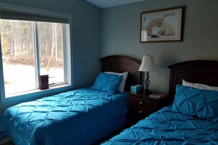 Room 3 of 77