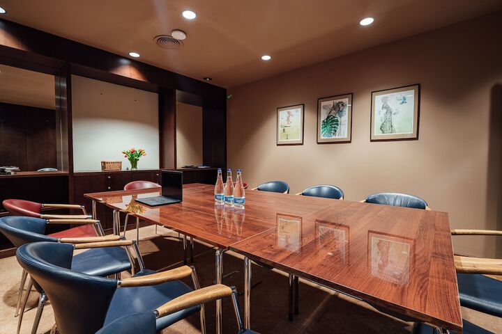Business Center 150 of 156