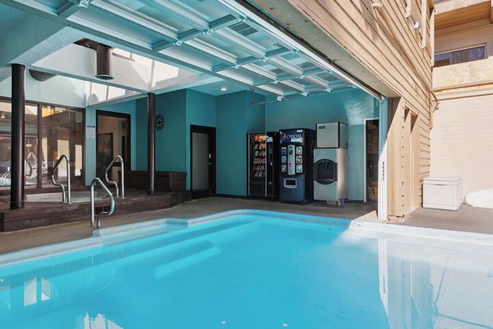 Pool 53 of 75