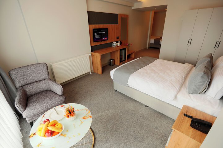 Room 8 of 39
