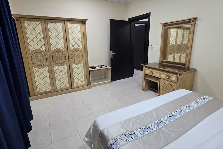 Room 14 of 33