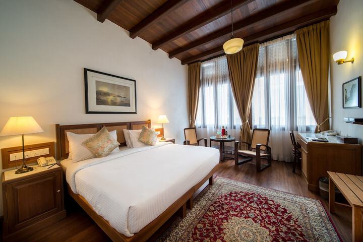 Room 10 of 46
