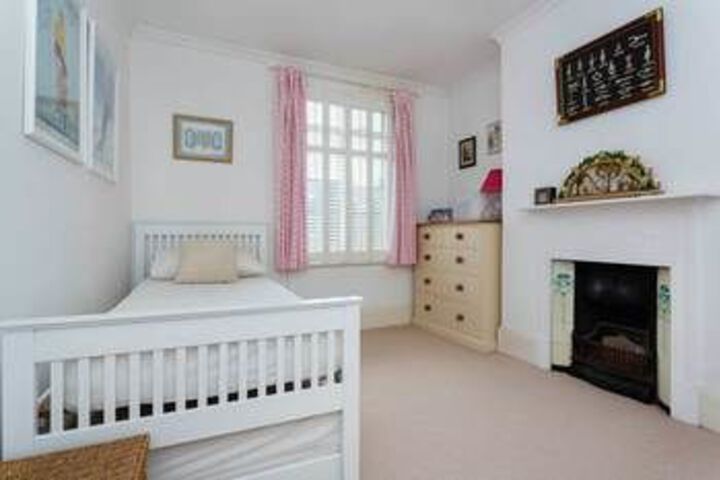 Room 14 of 25