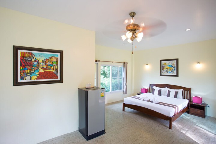Room 10 of 96