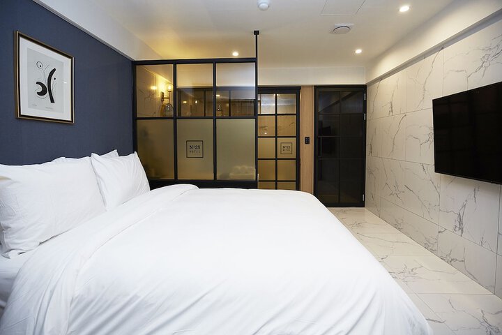 Room 7 of 23