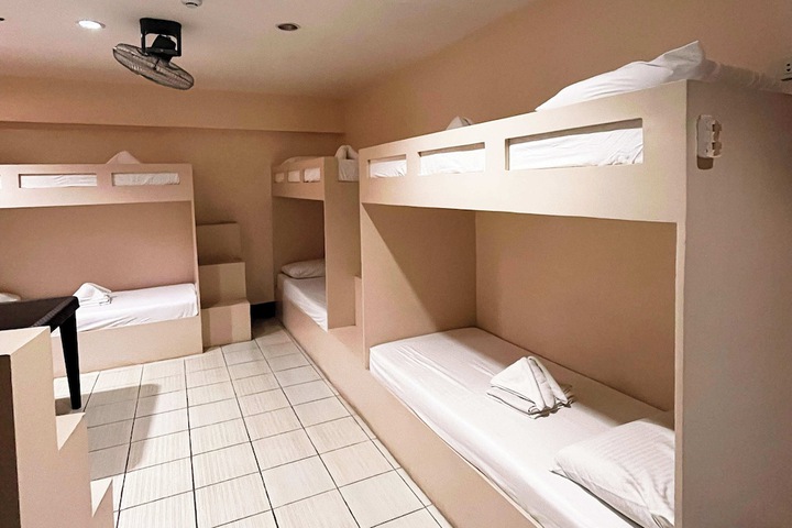 Room 46 of 90