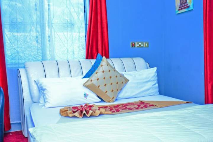 Room 13 of 70
