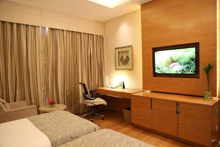 Room 7 of 87