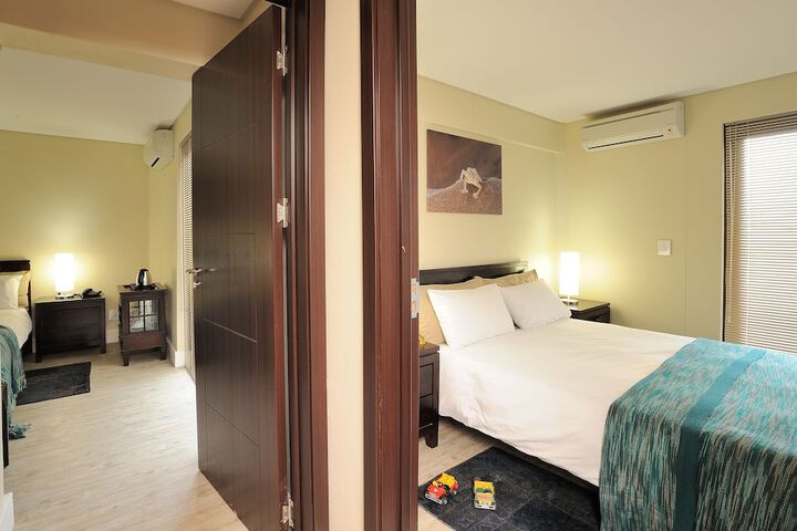 Room 6 of 107