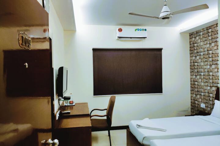 Room 10 of 55