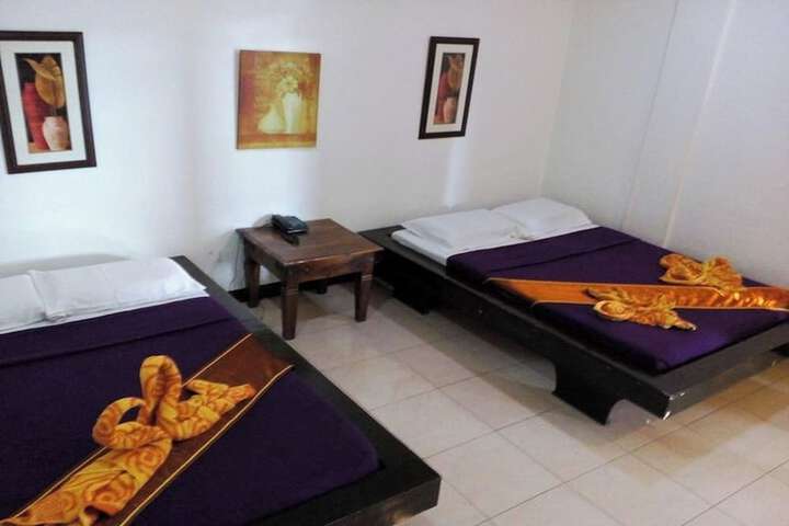 Room 15 of 32