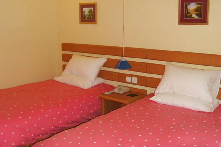 Room 3 of 13