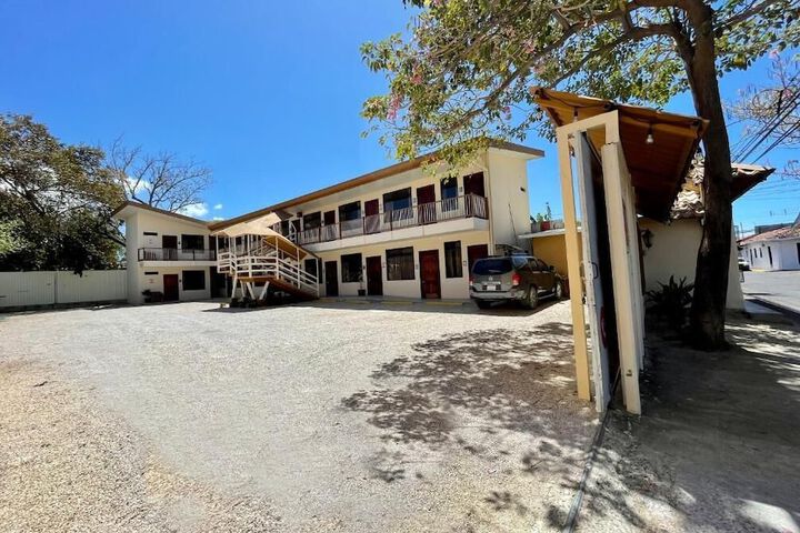 Hotel 5 of 6