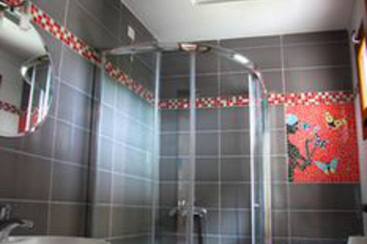 Room 10 of 68