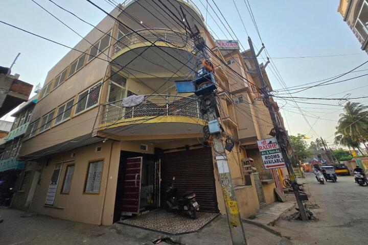 Hotel Shree Radhe 500meter from Temple