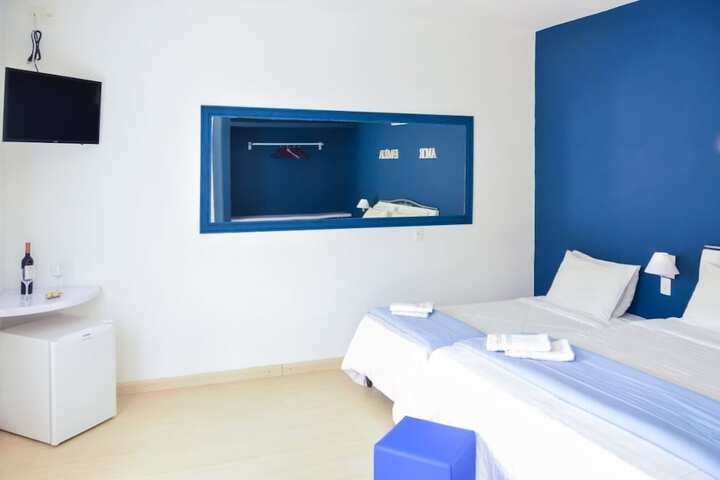 Room 13 of 69