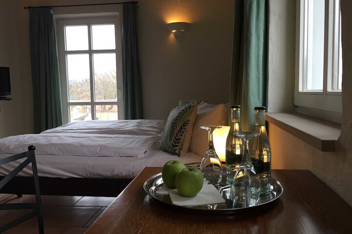 Room 27 of 43