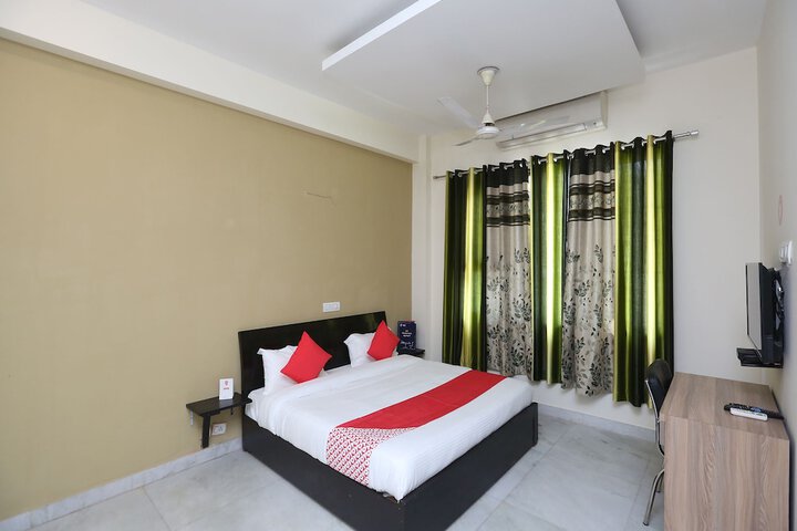 Room 7 of 20