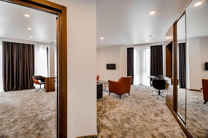 Room 15 of 85