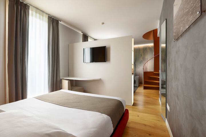 Room 12 of 53