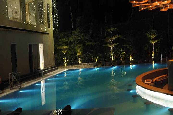 Pool 42 of 47