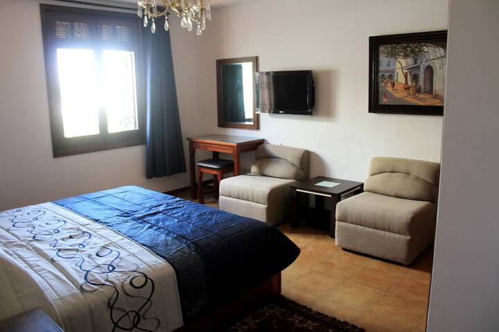 Room 4 of 65