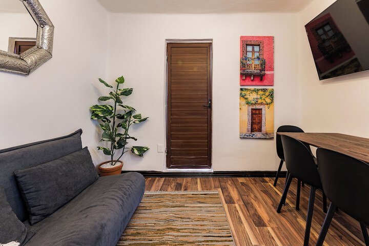 Room 42 of 72