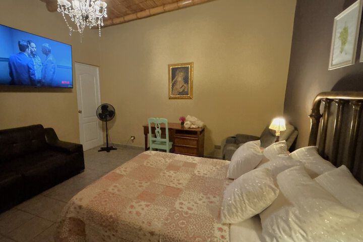 Room 28 of 199