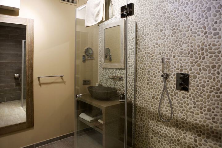 Room 20 of 34