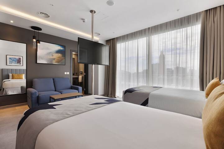 Room 17 of 106