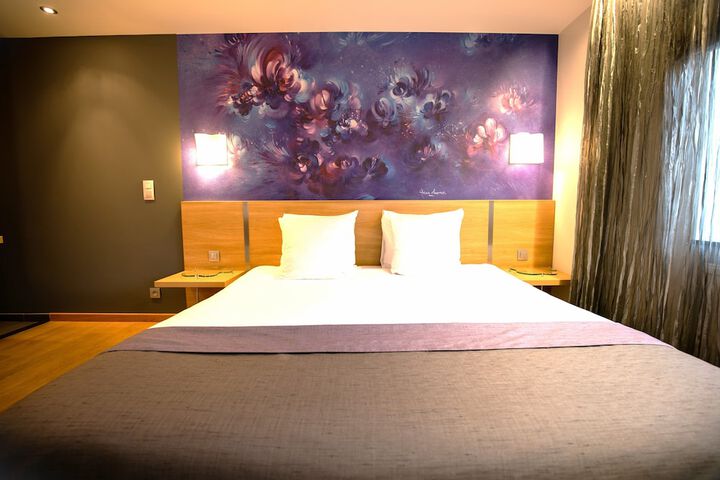 Room 5 of 27