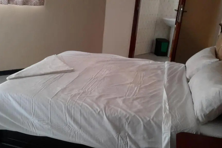 Room 7 of 19