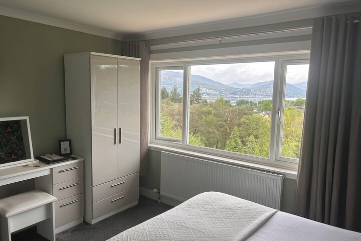 Room 6 of 36
