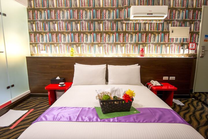 Room 6 of 39