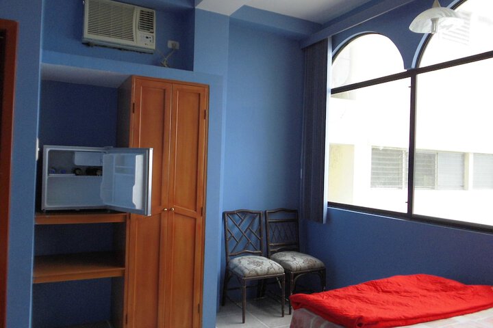 Room 16 of 130