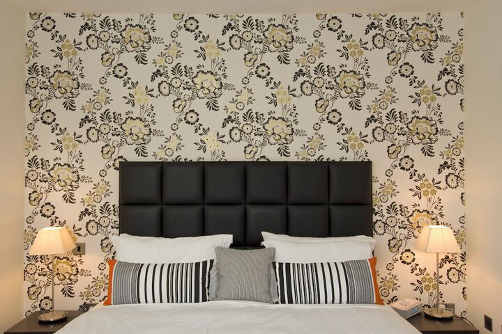 Room 35 of 114