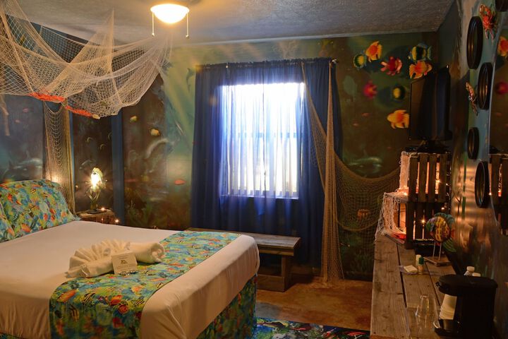 Room 27 of 51
