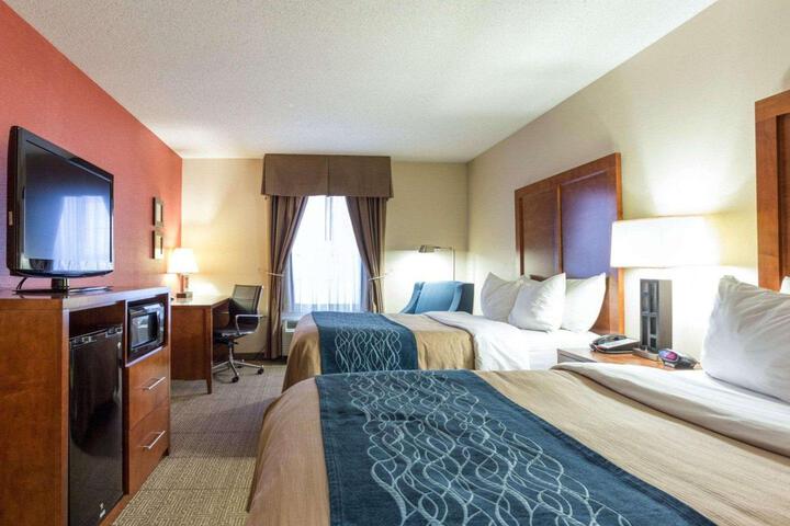 2 Double Beds (4 of 7)