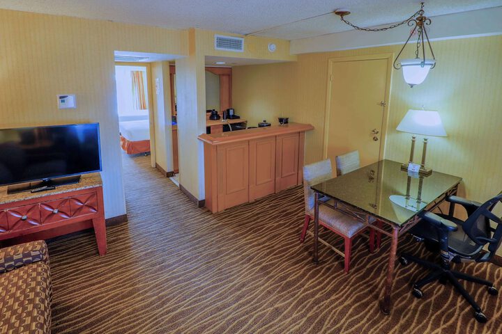 Room 13 of 18