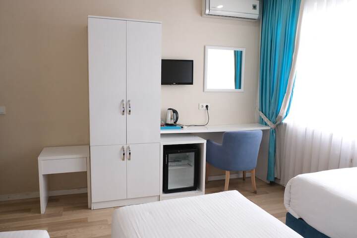 Room 33 of 64