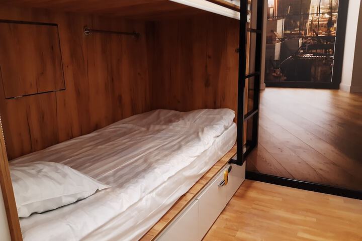 Room 37 of 73