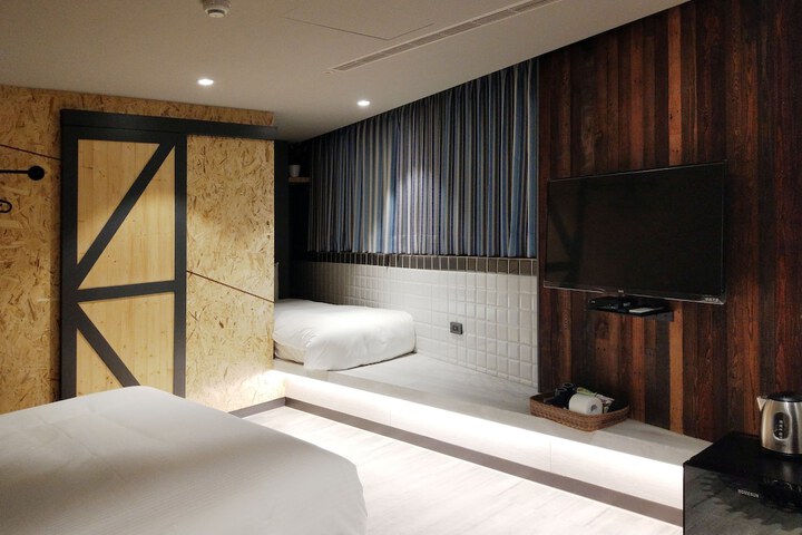 Room 64 of 119