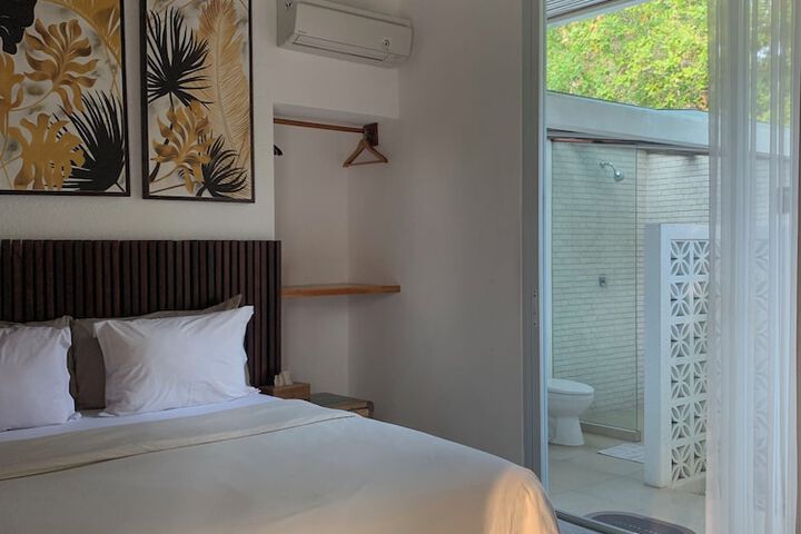 Room 2 of 21