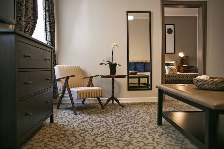 Room 18 of 38