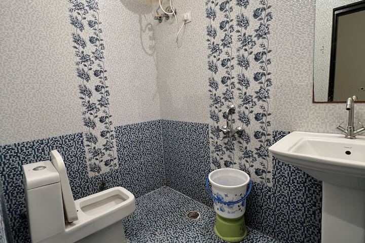 Room 3 of 54