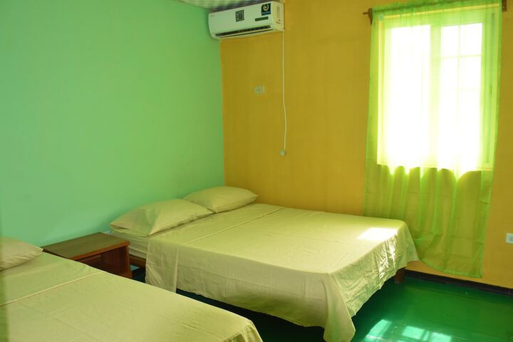 Room 12 of 14