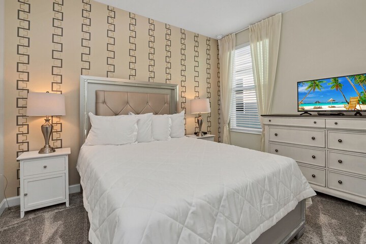 Room 15 of 52