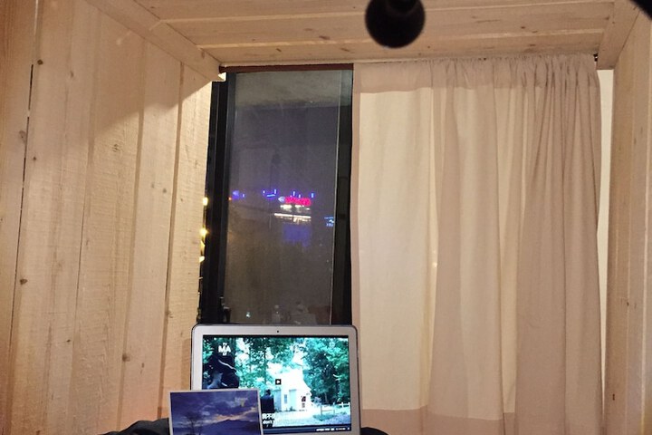 Room 12 of 32