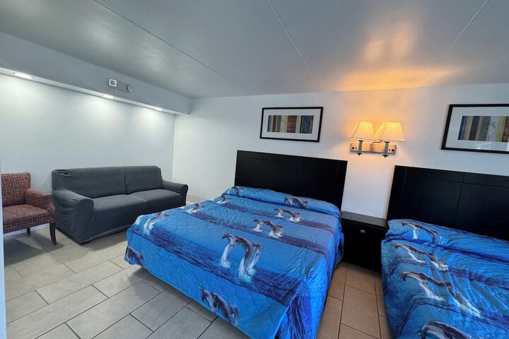Suite 2 King Beds Sofa (6 of 35)