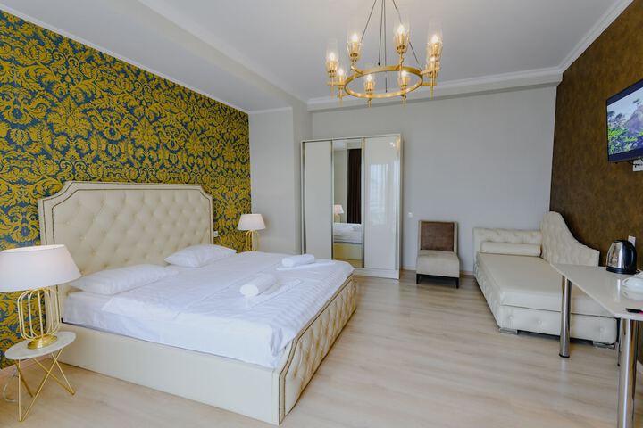 Room 20 of 36